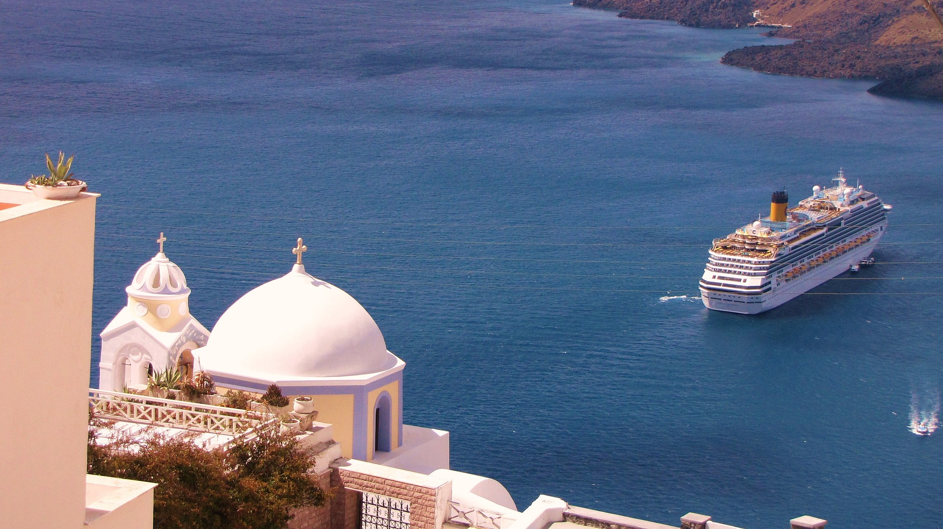 greek island cruise ships